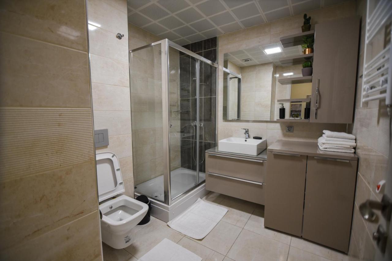 Sky Deluxe Fitness & Spa Скопье Экстерьер фото