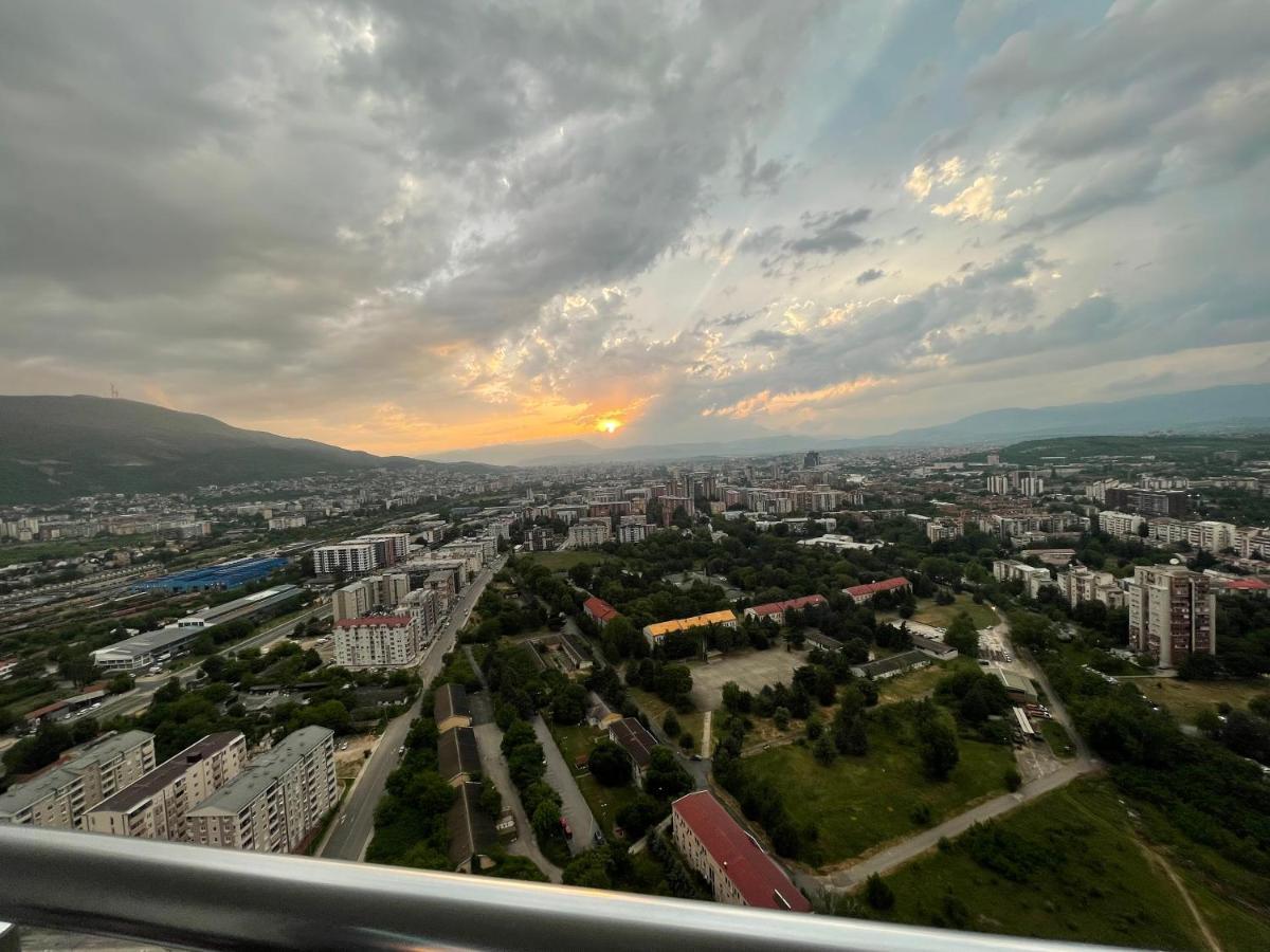 Sky Deluxe Fitness & Spa Скопье Экстерьер фото